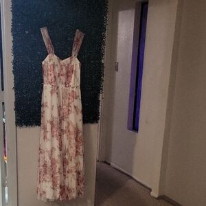 Chic Floral Maxi Dress in Pink and White